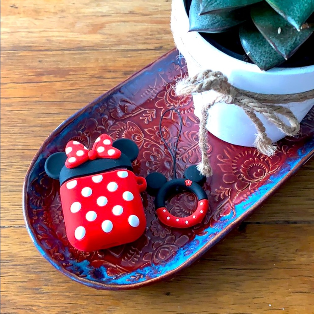 2 for 15! Adorable Minnie Mouse AirPods skin